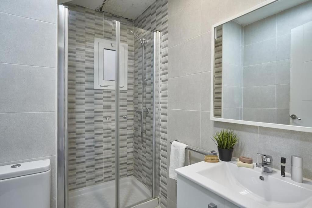 Bebarceloner Sant Andreu Apartments - 3 Bedrooms Barcelona Exterior foto